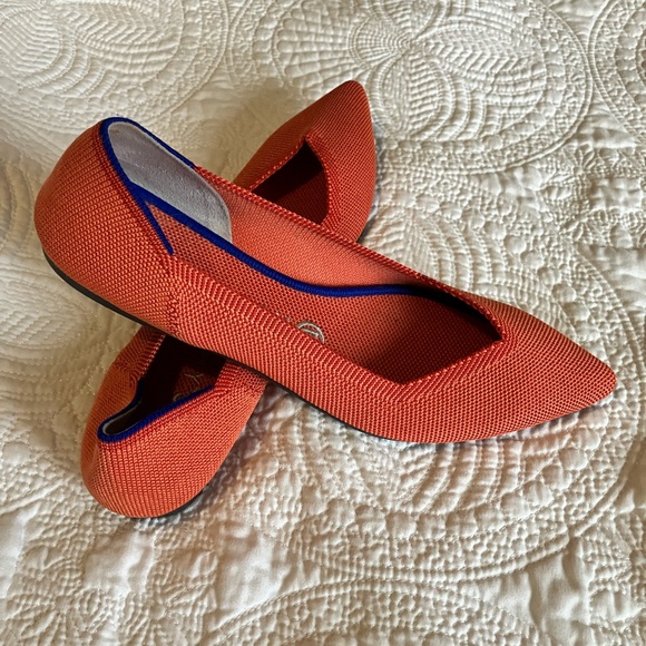 Cute and Comfortable ✨✨ - Picture 3 of 5